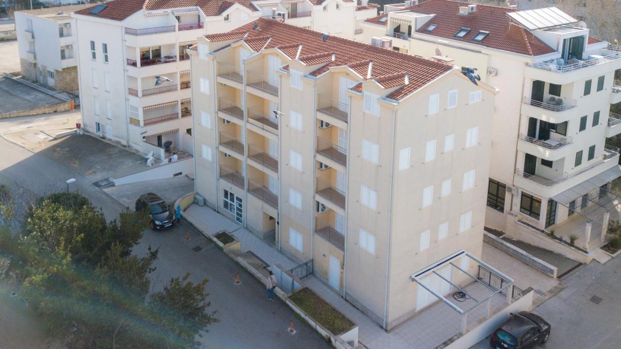 Beach Spot Apartments Макарска Екстериор снимка